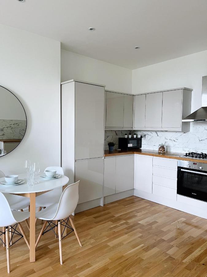 Апартаменты Modern And Light 2 Bed Flat In Sw2 Лондон Экстерьер фото